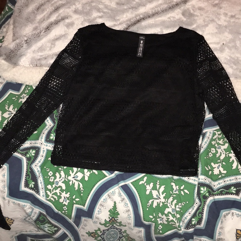 Black crop top